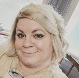 Meet your Posher, Marisa